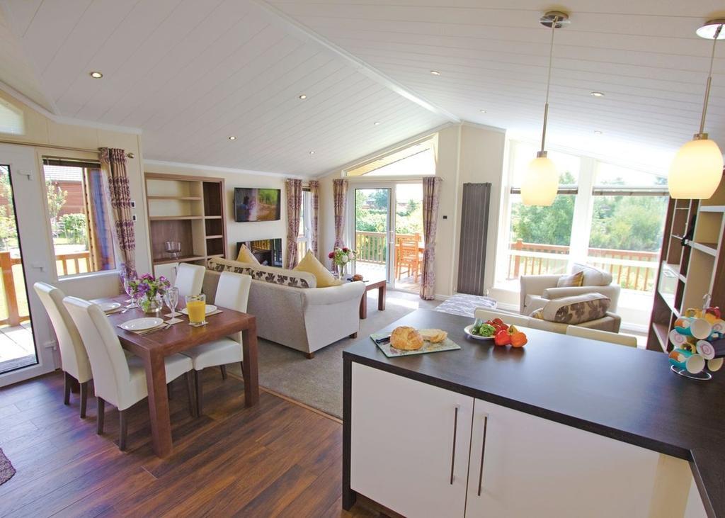 The Springs Lakeside Holiday Park Fladbury Rum bild
