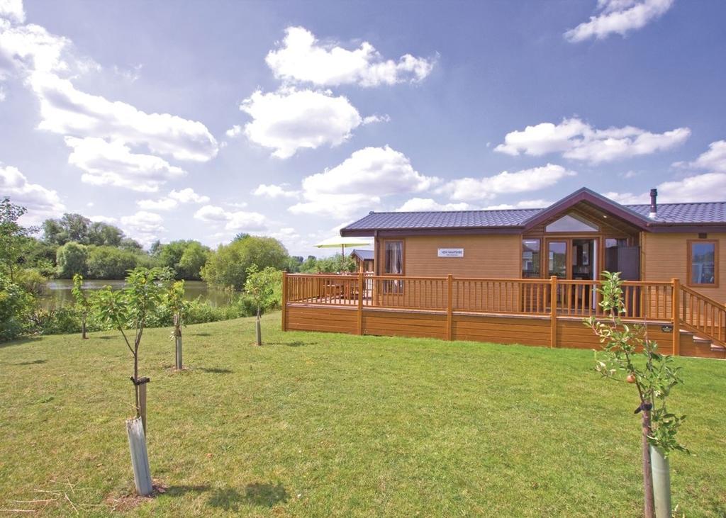 The Springs Lakeside Holiday Park Fladbury Rum bild