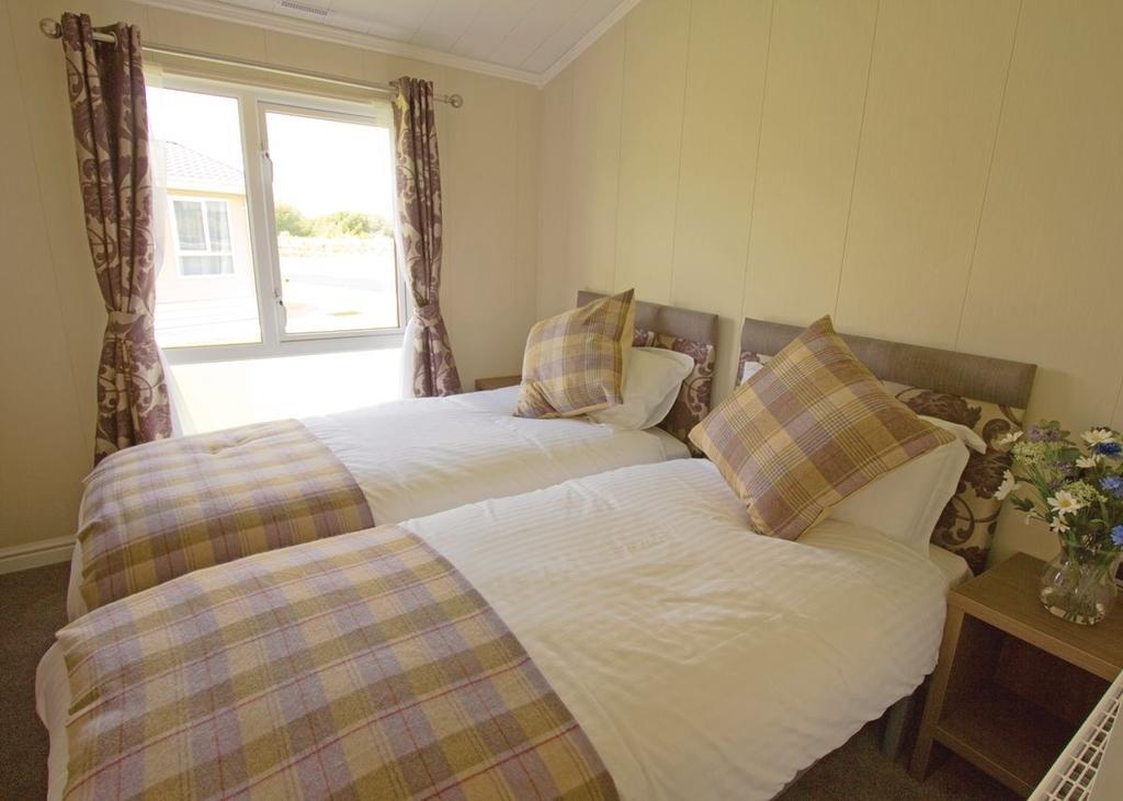 The Springs Lakeside Holiday Park Fladbury Rum bild